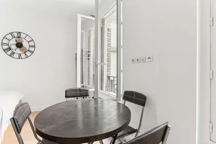 Studio at Rue Aristide Briand, 95, image 2 of 14