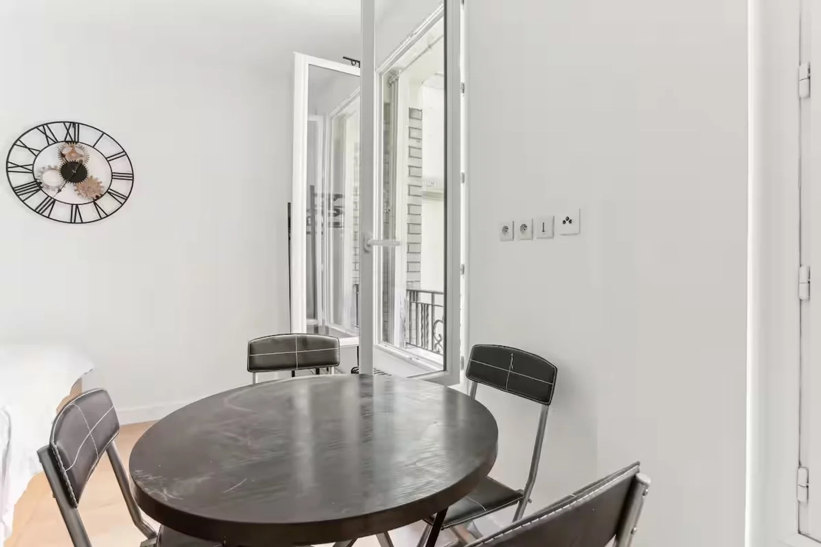 Fully equipped studio flat for students in 