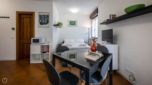 Habitación privada en Piazzale Unità d'Italia, imagen 3 de 15