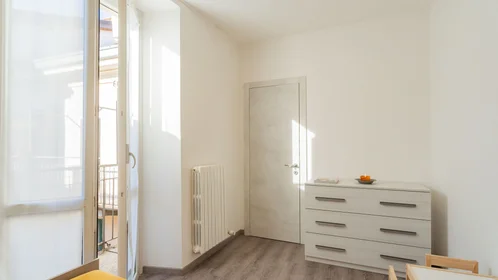 Quarto privado em Via Francesco Muralto, imagem 5 de 49
