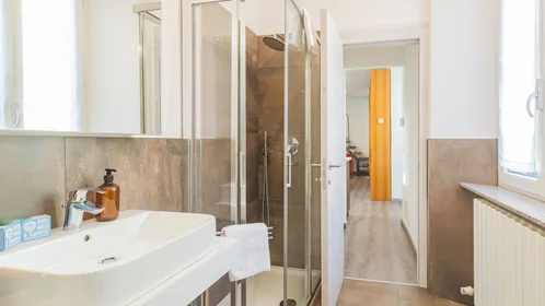 Quarto privado em Via Francesco Muralto, imagem 41 de 49