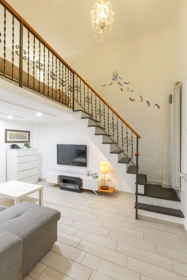 Chambre d'étudiant à  avec espace d'étude et installations communes