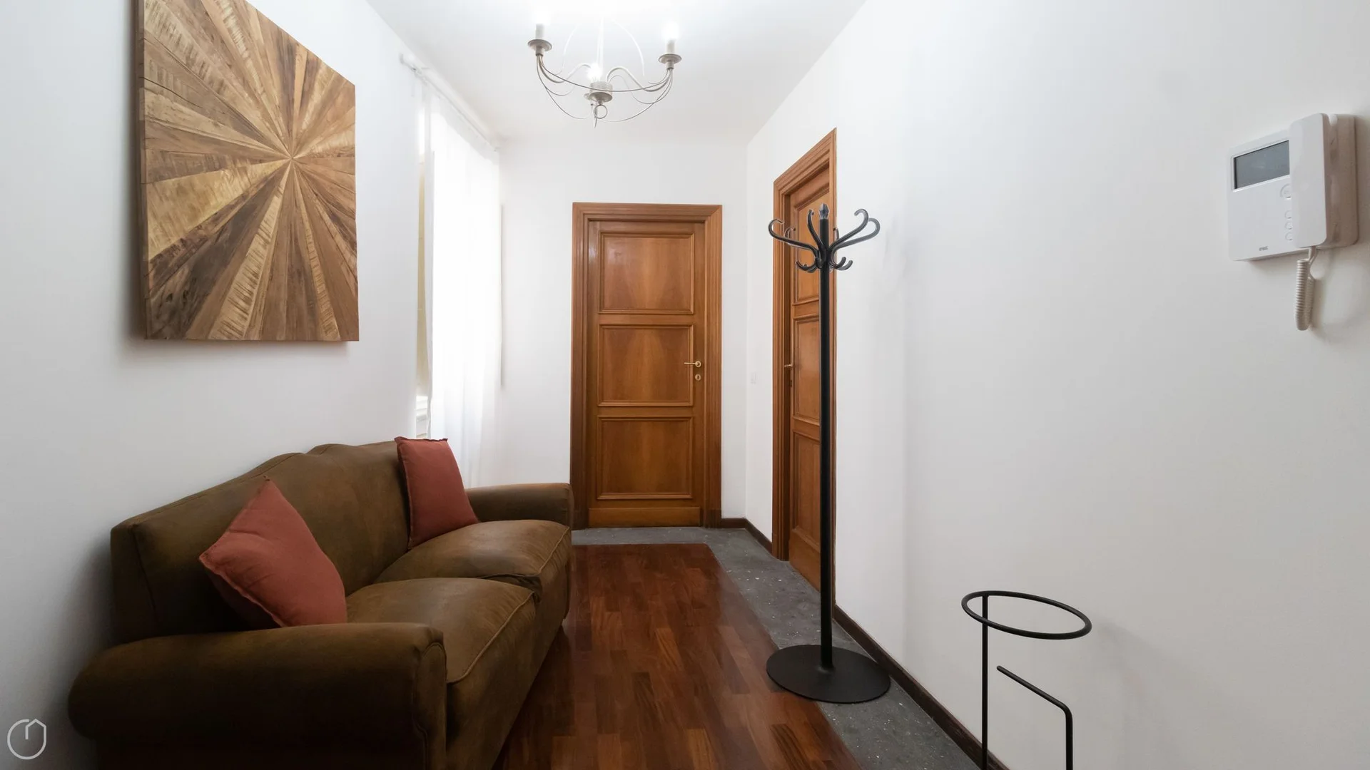 Habitación para estudiantes en con área de estudio y facilidades compartidas