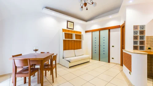 Apartamento inteiro em Vico San Nicola da Tolentino, imagem 2 de 24