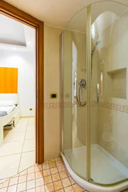 Apartamento inteiro em Vico San Nicola da Tolentino, imagem 20 de 24
