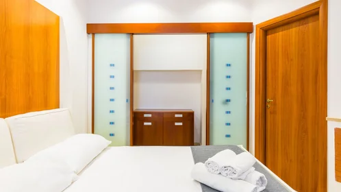 Apartamento inteiro em Vico San Nicola da Tolentino, imagem 8 de 24