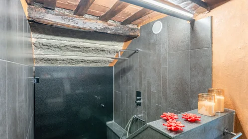 Quarto privado em Via S. Nicolao, imagem 13 de 18