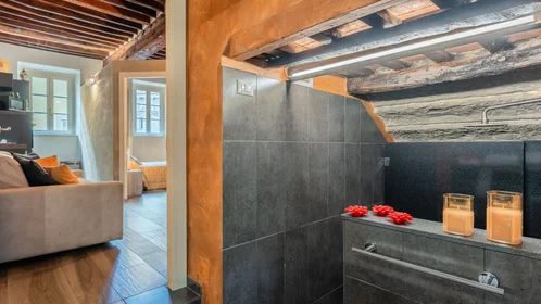 Quarto privado em Via S. Nicolao, imagem 16 de 18
