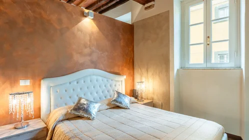 Quarto privado em Via S. Nicolao, imagem 6 de 18