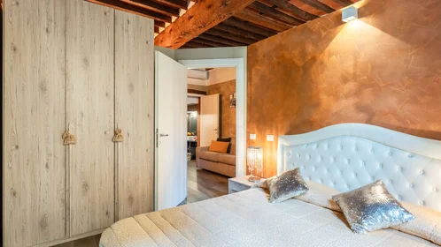 Quarto privado em Via S. Nicolao, imagem 7 de 18