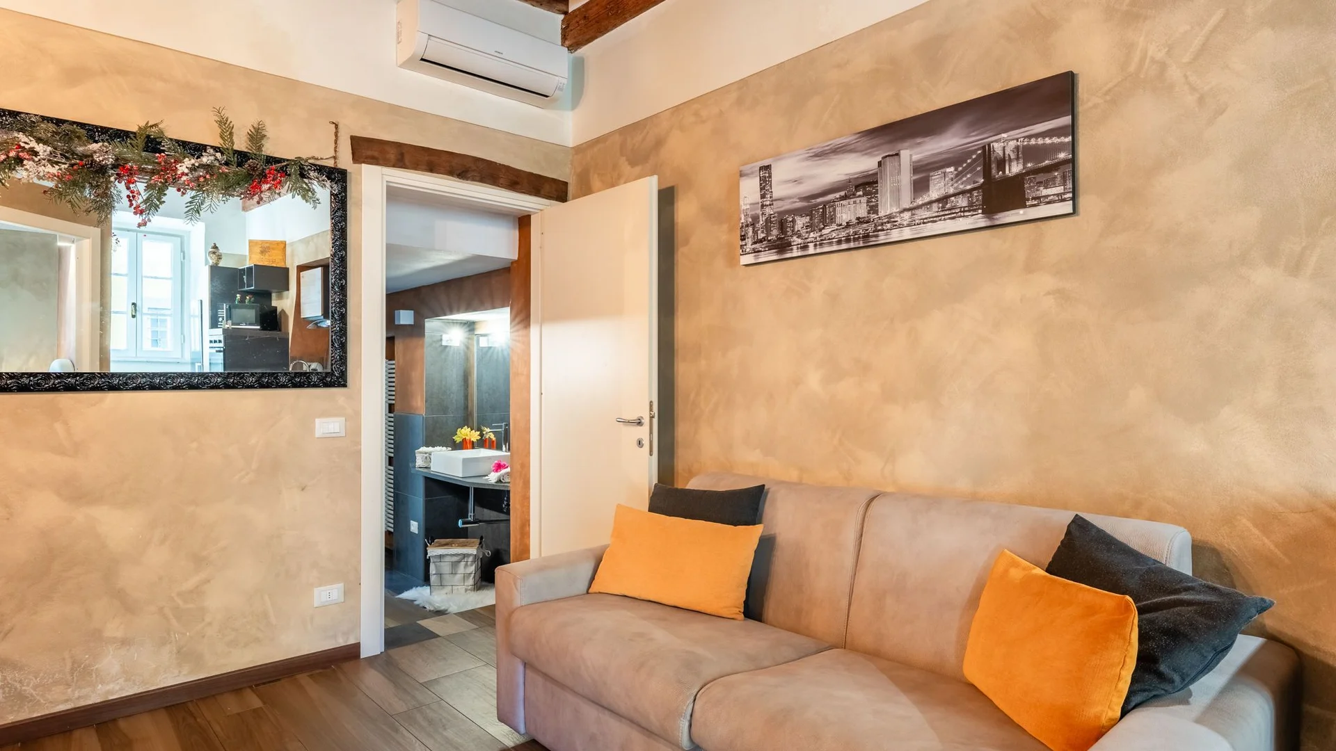 Quarto de estudante económico perto do campus em 