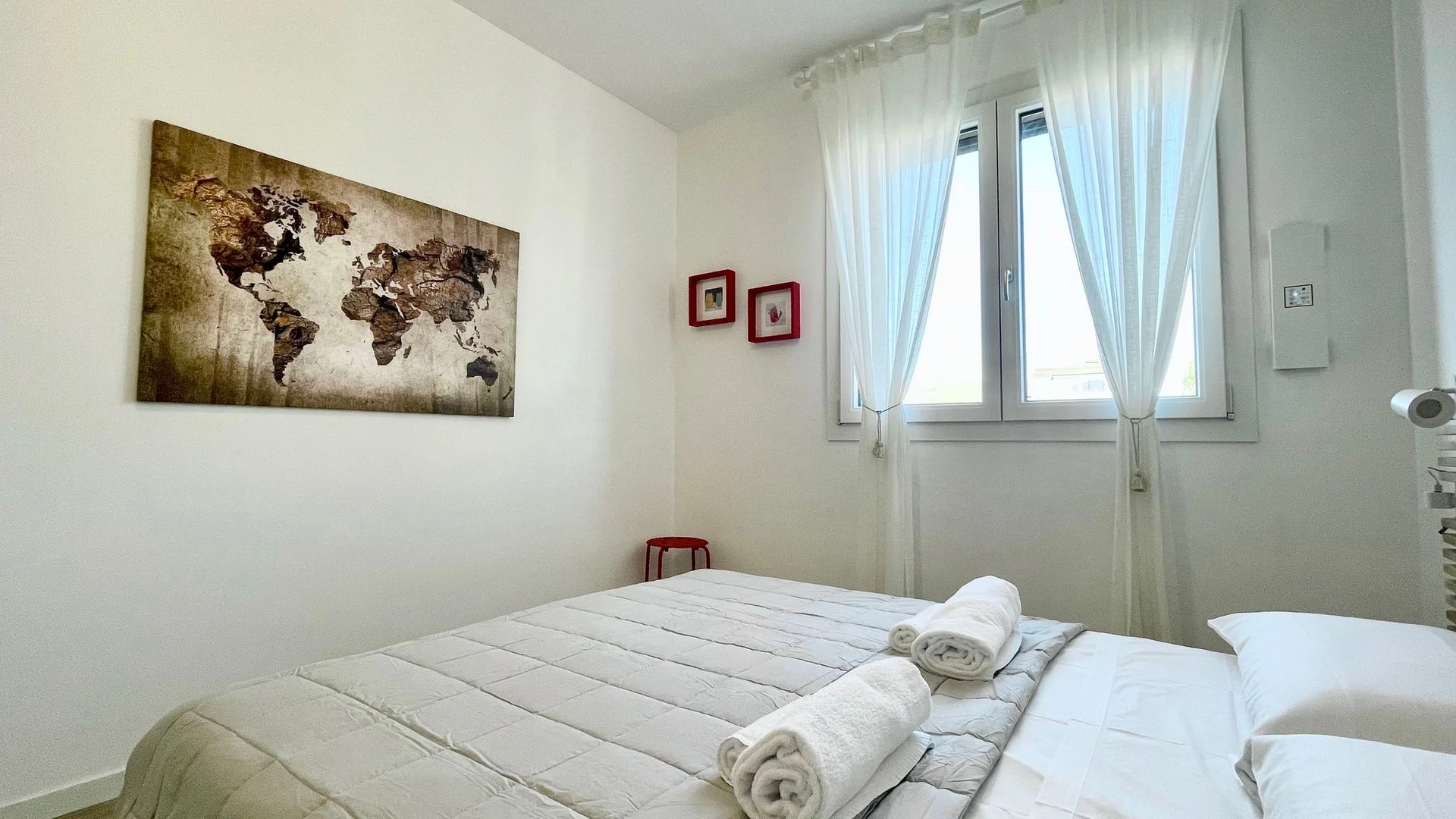 Bezahlbares Zimmer für Studenten mit ausreichender Beleuchtung in 