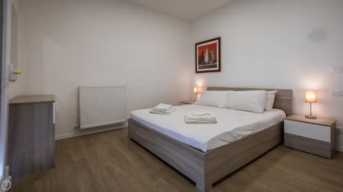 Stanza privata in Viale Vat, 52, immagine 13 di 34