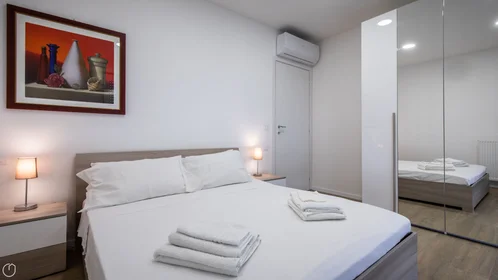 Stanza privata in Viale Vat, 52, immagine 16 di 34