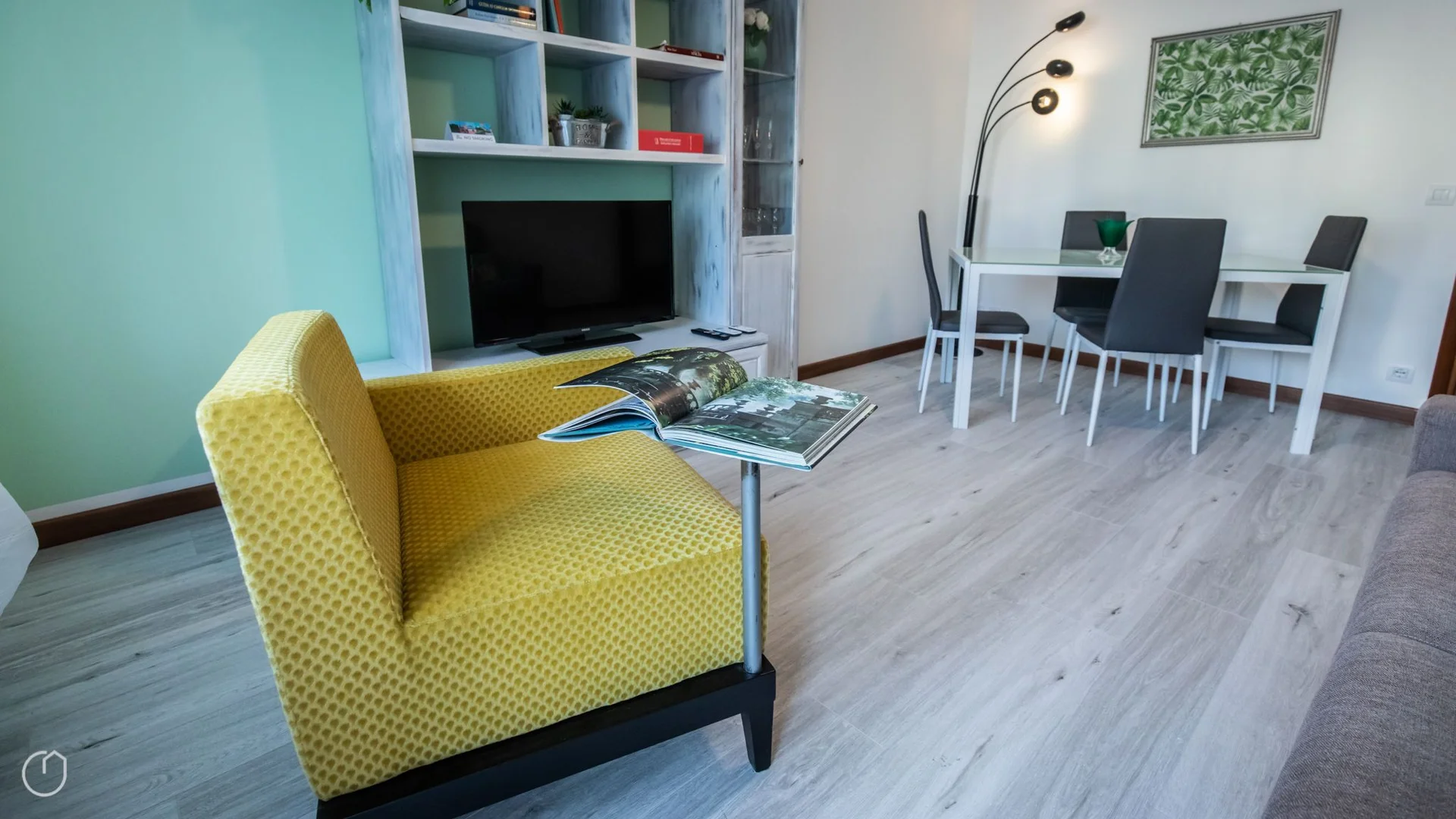 Quarto para alugar em apartamento de estudantes em , totalmente mobilado