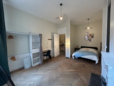 Privatzimmer im Wohnheim in der 40 Rue Burdeau, bild 2 von 17