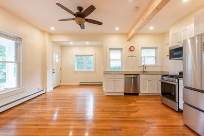 Evin tamamı Ikamet yerinde konumu 12, Rindge Ave., Unit 2, North Cambridge, Cambridge, MA, 02140, 12 25 görüntüsü