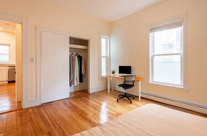 Gesamte Unterkunft in der 12, Rindge Ave., Unit 2, North Cambridge, Cambridge, MA, 02140, bild 1 von 10