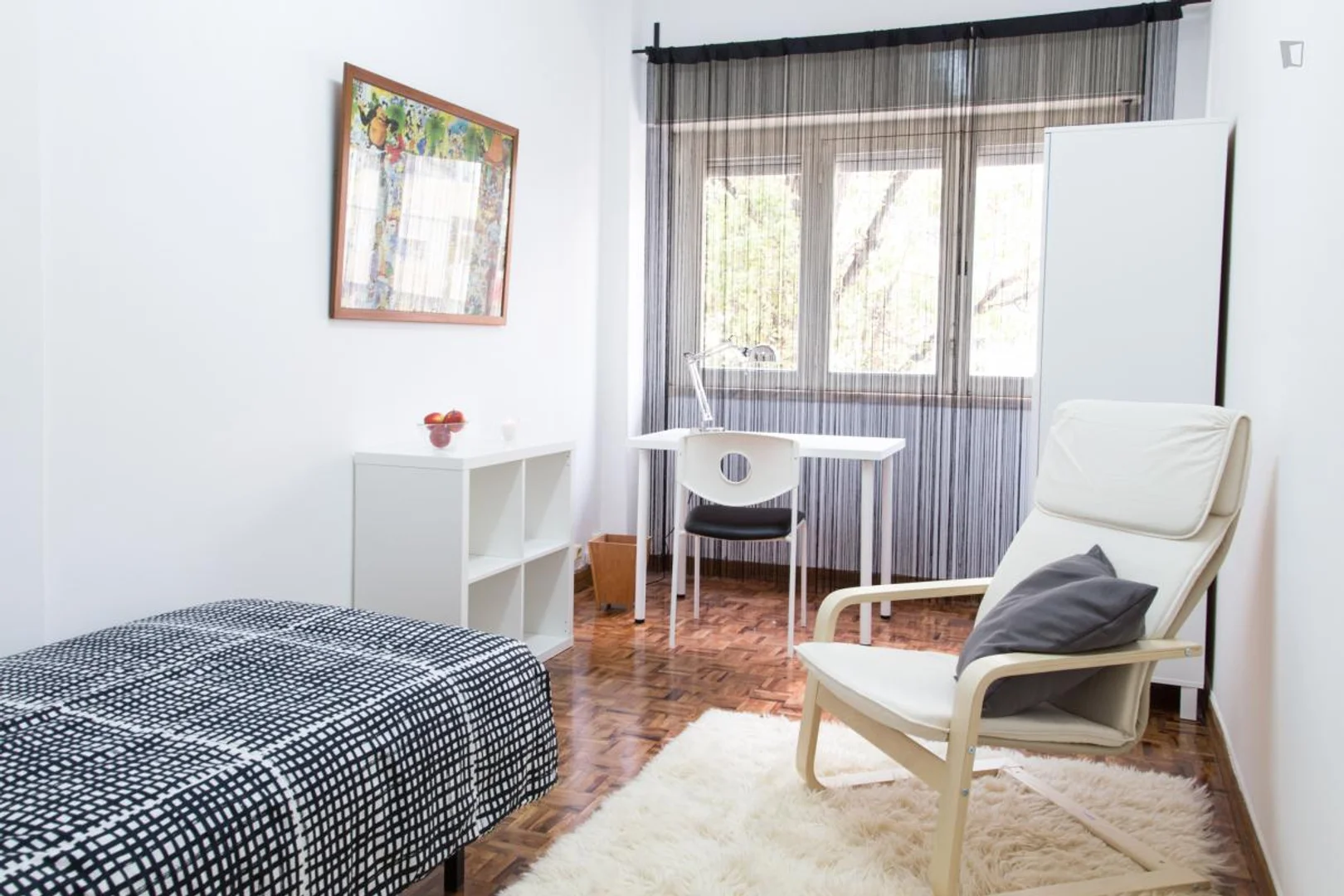 Economical student room with convenient location in