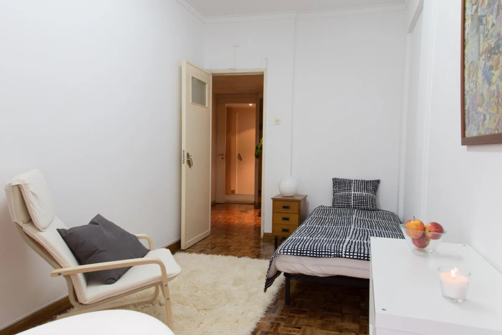 Economical student room with convenient location in