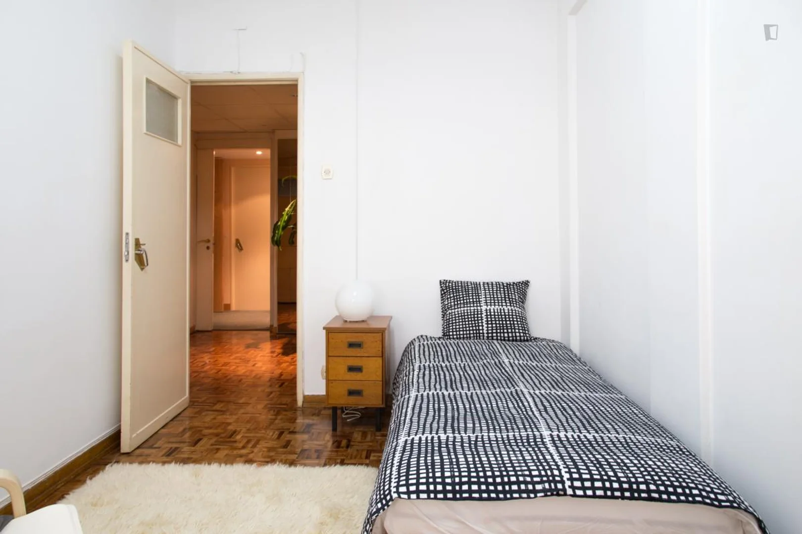 Cozy room for students available in