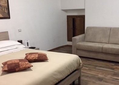 Chambre à louer dans un appartement en colocation à Viterbo