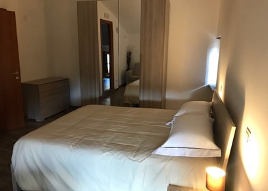 Zimmer mit Doppelbett zu vermieten Viterbo