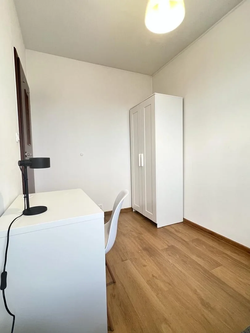 Komfortables und geräumiges Studentenzimmer in 