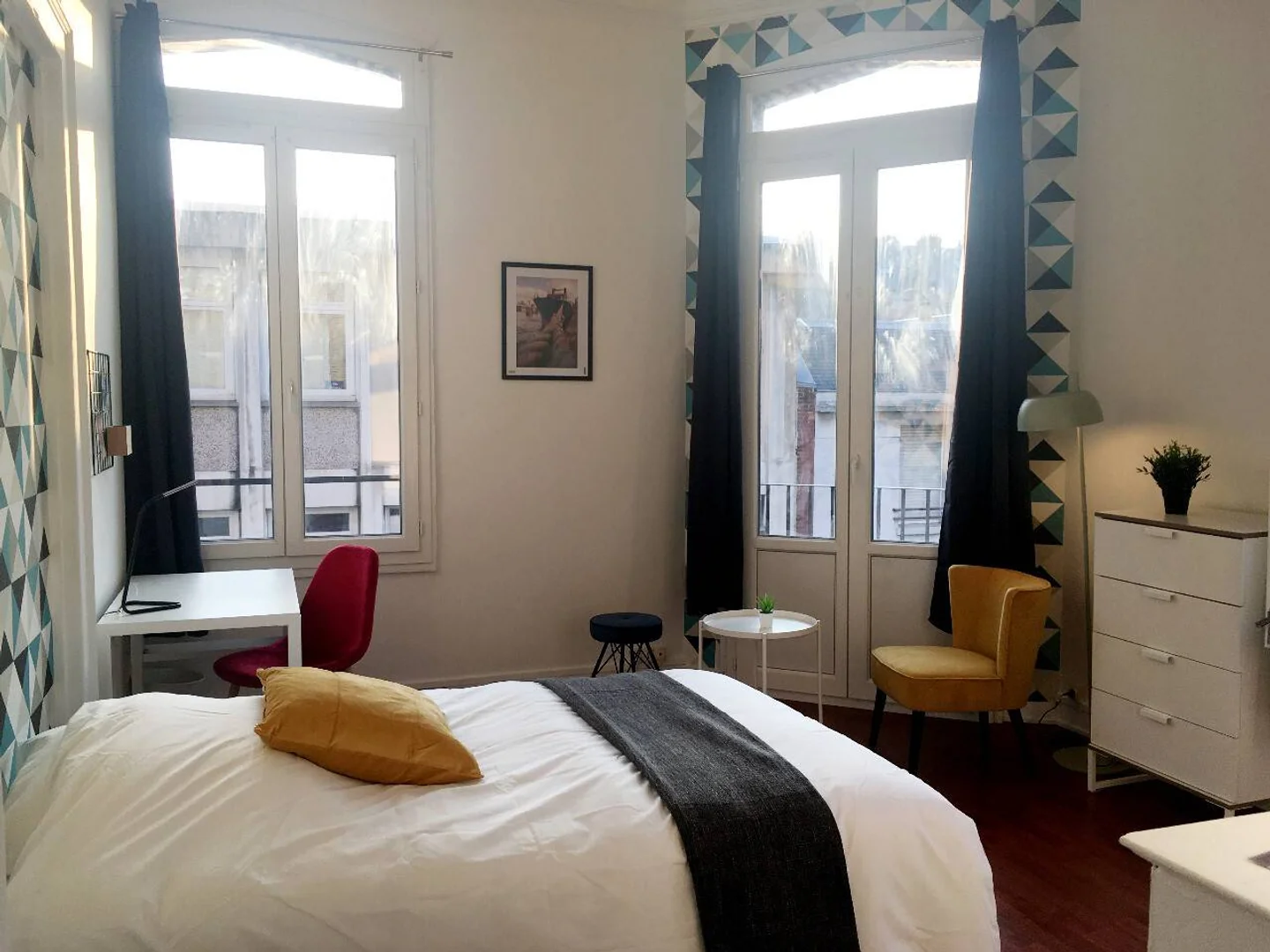 Comfortable and spacious student room in 