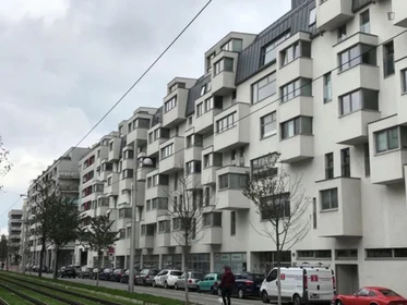 Stanza privata in residence in Tokiostrasse, immagine 12 di 21