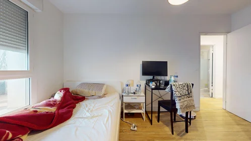 Privatzimmer in der 2 Place d'Alembert, bild 3 von 17