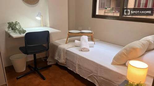 Privatzimmer in der Carrer de Baldoví, bild 3 von 6