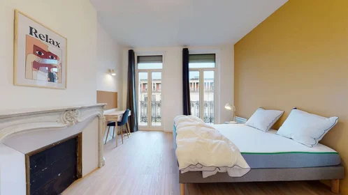 Private room at Boulevard Athènes, image 1 of 10