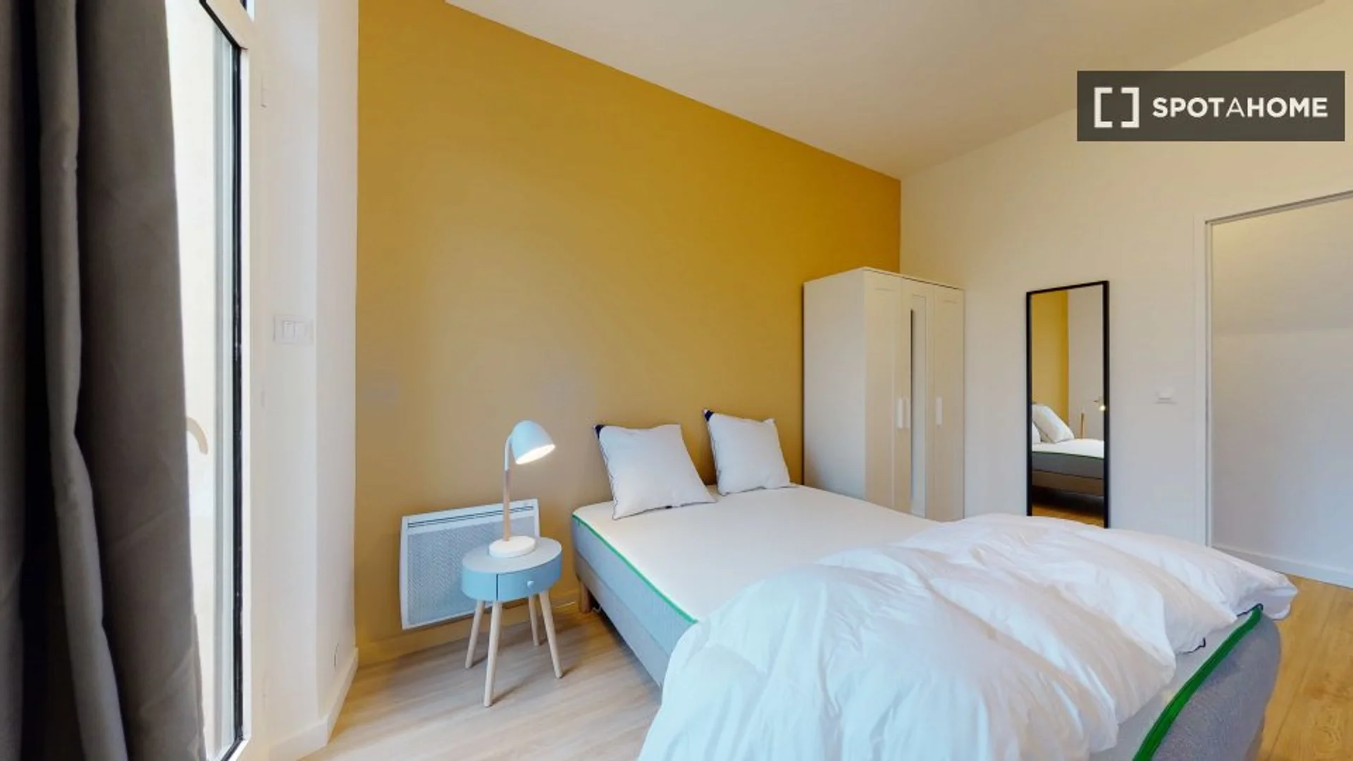 Habitación asequible para estudiantes con buena iluminación en 