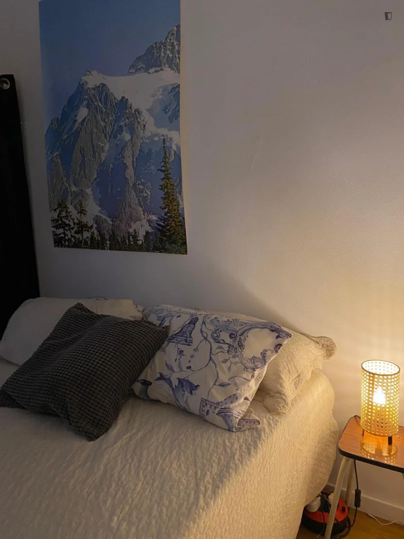 Habitación en apartamento estudiantil en alquiler en , completamente amueblado
