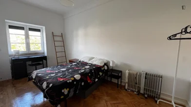 Private room at Avenida Rio de Janeiro, image 2 of 9