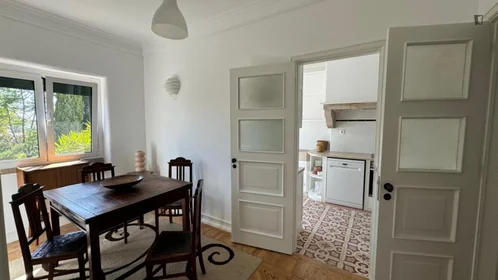 Private room at Avenida Rio de Janeiro, image 6 of 9