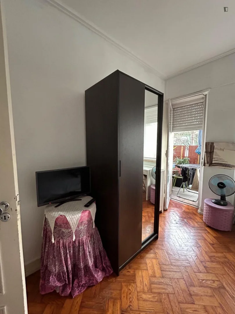 Chambre à louer dans un appartement d'étudiant à , entièrement meublée