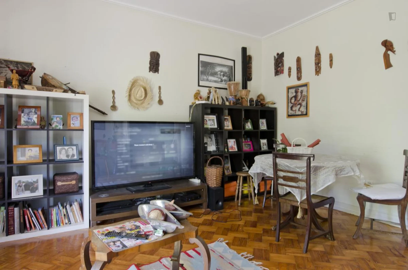 Chambre confortable pour étudiants disponible dans 