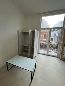 Logement entier à Rue des Eburons, Bruxelles, image 7 de 10