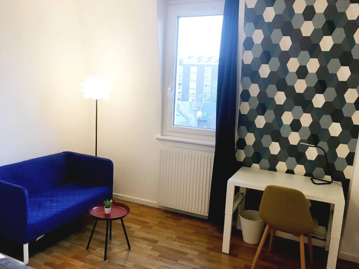 Quarto de estudante confortável e espaçoso em 