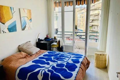 Habitación privada en Rue Châteauneuf, Gambetta, imagen 1 de 8