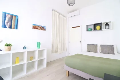 Privatzimmer in der Rue Châteauneuf, Gambetta, bild 1 von 10