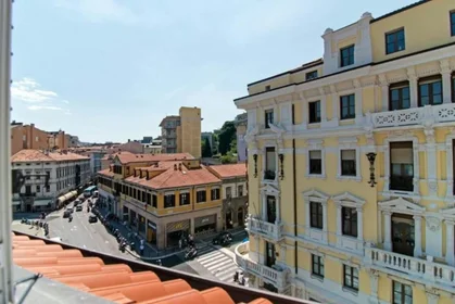 Dairenin tamamı konumu Piazza Carlo Goldoni, , 5 10 görüntüsü