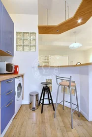 Entire apartment at Rue Houdon, image 10 of 19