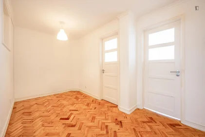 Quarto privado em Rua Barão de Sabrosa, imagem 13 de 19