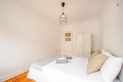 Privatzimmer in der Rua Barão de Sabrosa, bild 3 von 19