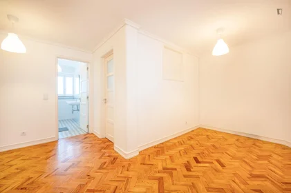 Prywatny pokój Rua Barão de Sabrosa, obraz 13 20