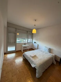 Privatzimmer in der Rua Alferes Barrilaro Ruas, bild 4 von 14