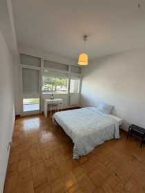 Privatzimmer in der Rua Alferes Barrilaro Ruas, bild 2 von 12